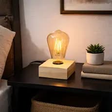 Luminária de Mesa Abajur em Madeira Pinus Bivolt Bocal E27 Moderna Decoração Quarto Sala