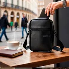 Bolsa Transversal Unissex Liso - Couro Sintético, Alça Regulável, Design Elegante ENVIO RAPIDO
