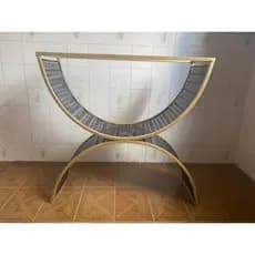 Aparador Fortuna Dourada em Ferragem para Decoração em Geral