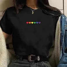 Camiseta Feminina Coracao Color LGBT  Blusa estampada preta de algodão