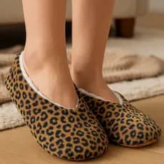 Pantufa Sapatilha Inverno Oncinha – Peludinha, Forrada em Lã e Antiderrapante (Ref: 104-WOMEN-B) ACG