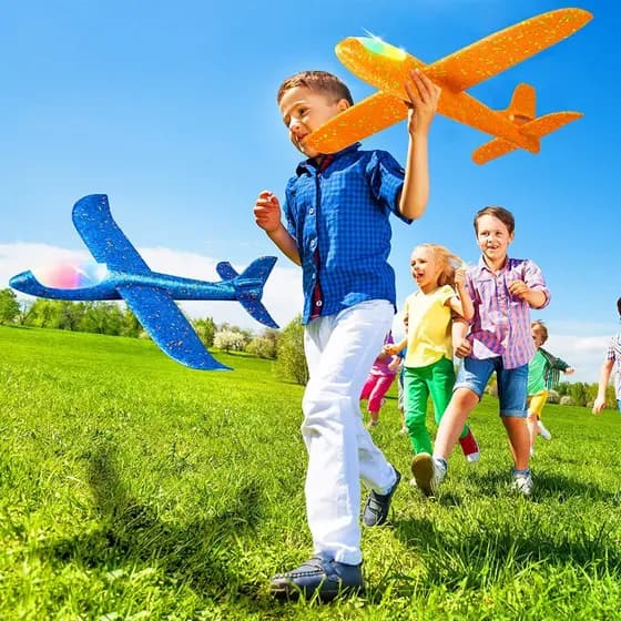 Avião Planador de Isopor Flexível com Led Grande Dia das Crianças