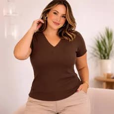 Blusa Feminina  Plus Size G ao G3 Gola V Na  Malha Canelada – Moda Confortável e Sofisticada