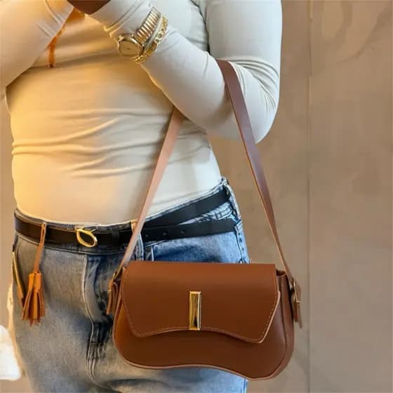 Bolsa Feminina Media Transversal Tiracolo De Mão Couro Sintético Blogueira Luxo