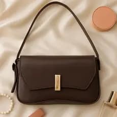 Bolsa Feminina Baguete De Ombro e Mão Alça Ajustável/Regulável Tampa Elegante Detalhe Metal Dourado