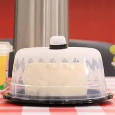 Queijeira  Com Tampa Transparente Porta Queijo (Vermelha, Branca e Preta)
