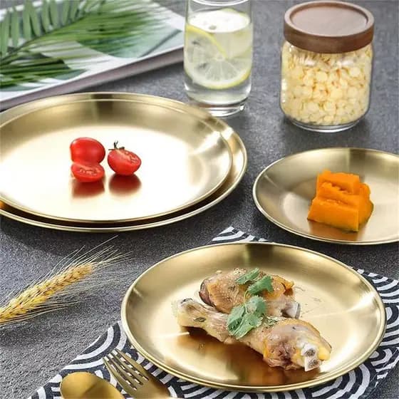 Bandeja de Aço Inoxidável Dourada 23cm - Design Elegante, Perfeita para Servir Petiscos, Frutas e Churrasco