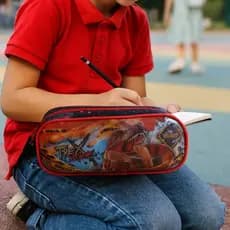 Estojo Escolar Dinossauro Preto Vermelho Porta Lápis Caneta Borracha Apontador Achadinhos