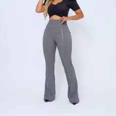 Calça flare social bailarina com todo o estilo e com detalhe de cirre cintura alta