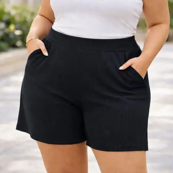 Short Plus Size Preto Cintura Alta Com Bolsos Feminino Acima do Joelho Moda Conforto