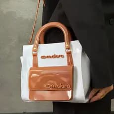 Bolsa  MC Carteira Com Alça Feminina Elegante Luxo Verniz  Moderna, Estilo Fashion Chic