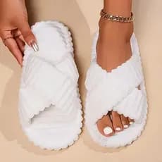 Chinelos de Pelúcia Veludo BRANCO com Tiras Cruzadas, Confortáveis e na Moda para Inverno, Ideais para Casais TAM 36