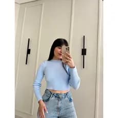 Cropped Feminino Manga Longa Gola Redonda - Preto: Estilo Versátil, Conforto e Qualidade