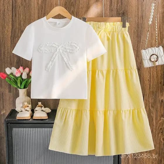 Roupas para Meninas de 8-12 Anos, Conjunto de Verão com Top de Manga Curta com Laço Tridimensional e Saia de Meia Compri