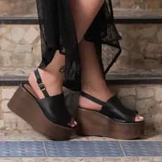 Sandália Feminina Anabela Plataforma Leve Efeito Madeira Confortável Elegante