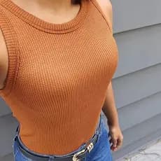 Regata feminina Blusas Anaruga – Frescor e Estilo Ideal para Looks Casuais e Modernos