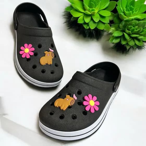Sandalia Babuche Adulto Feminino Injetado Personalizado Capivara e Flor Delicado Confortável Macio