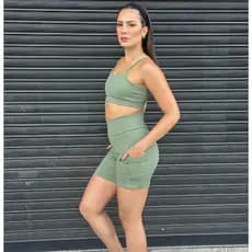 Conjunto Fitness Feminino Corrida Short com Bolso Top Alta Sustentação Verde Pastel
