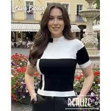 Blusa Feminina Tricot Premium Geométrica Bicolor Confortável Gola Redonda Manga Curta Moda Verão