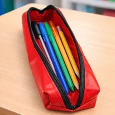 ESTOJO ESCOLAR VERMELHO LISO