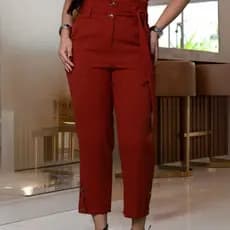 Calça Pantacourt Feminina Lisa Com Botão ,Bolso  Cintura Alta Tecido Linho Confortável Elegante