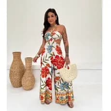 Macacão Feminino Estampado Vazado Recorte nas Laterais Floral Moda Verão - Macacão Sandra