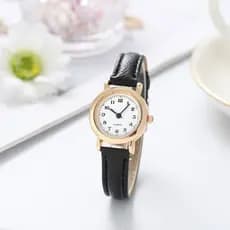 Relógio Feminino Elegante Versão Coreana , Com Mostrador Pequeno E Cinto Simples . Os Alunos Podem Verificar A Hora Dura