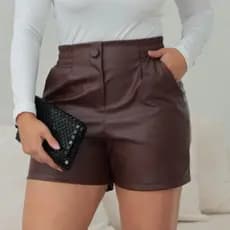 Short Couro Fake Sintético Feminino Luxo com Cós  Elástico - Tendência com Estilo e Conforto Inverno 2026- Envio Rápido