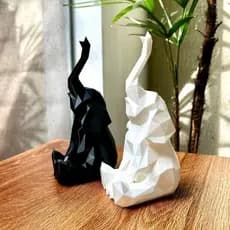 Elefante da sorte Decorativo 18cm – Escultura Elegante para Sala, Escritório e Decoração Feng Shui Estátua Enfeite