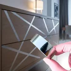 1 Fita Lisa Autocolante Prata Vinílica 2 CM Ideal P/ Festas Pisos Removível Parede Decoração 10M
