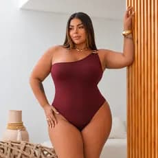 Body Feminino Um Ombro com Fivela Plus Size em Suplex Romantic