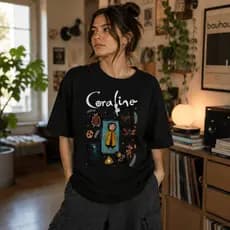 Camiseta Estampada Coraline Feminina Manga Curta Algodão Premium Casual Moda Feminina