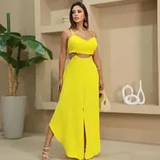 Vestido Midi Longo Verão com Fenda, Decote e Alças  Tecido Duna  Cor Amarelo