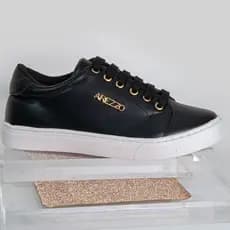 Tênis Feminino Casual em Couro Confortável Leve Detalhe Metal