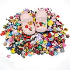 Kit 30 Pins Bottons Enfeite Para Crocs Babuches Sortidos