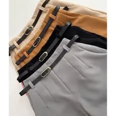 Short Alfaiataria feminino com cinto cintura alta.