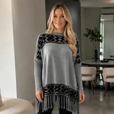 Blusa de Frio Tricot Feminina Poncho Manga Longa Inverno Elegante com Franjas Moda Inverno