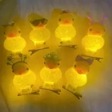 Kit 5 Grampo presilha de cabelo de patinho pato amarelo Presente Com Luz para crianças grampo bonito anime
