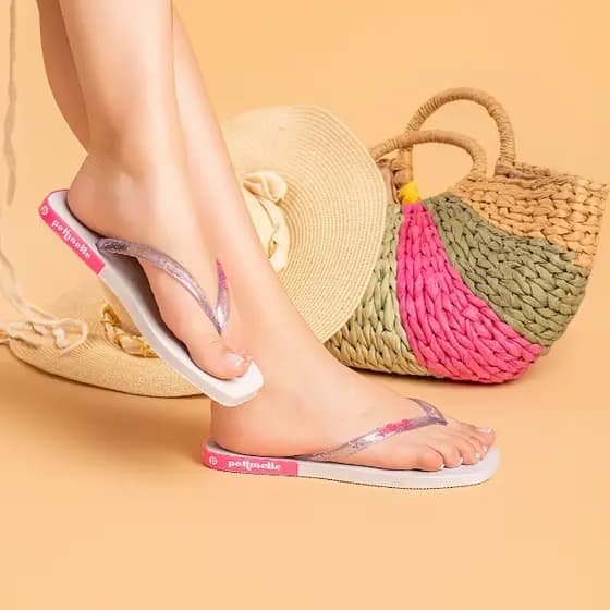 Chinelo Feminino Traserinha Casual Branco Preto Confortável