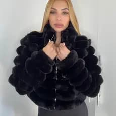 Jaqueta Feminina Teddy Peluciada Quentinha Confortável Estilo Inverno Fashion