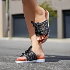 Sandália Slide Feminina Casual Leve Macia Confortável Resistente Estilosa Moderna Cadarço Dia a Dia