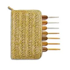 Kit Estojo de Agulhas para Crochê 7 Unidades com Cabo de Bambu Marca Círculo 13,5cm