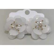 Brinco formato de Flor Branca, elegante, casual ou Social, eventos, presentes