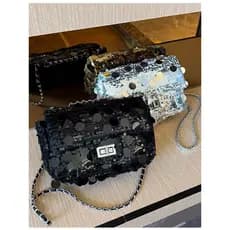 Bolsa feminina de ombro com brilhos, adequada para festas e fotografia, com três opções de estilo.
