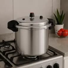 Panela de Pressão Industrial Moderna Alumínio Polido Fechamento Externo Grande 20 ou 24 Litros