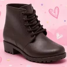 Bota Infantil Feminina Coturno Menina Cano Curto Detalhe Coração Blogueira Juvenil Tratorada