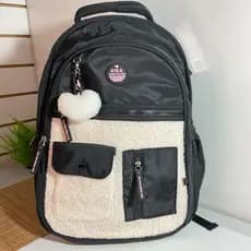 Mochila Teddy Feminina - Mochila Kika Feminina Patches De Pelucia C/ Chaveiro Coração