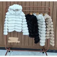 Jaqueta Puffer Feminina Teddy  Pelúcida  forrada por dentro Inverno Pelinhos com capuz removível