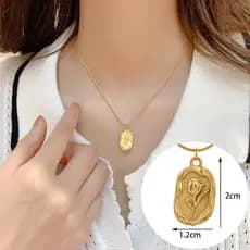 Colar feminino de aço inoxidável, pingente quadrado, banhado a ouro 18K, não desbota, pode ser usado durante o banho.