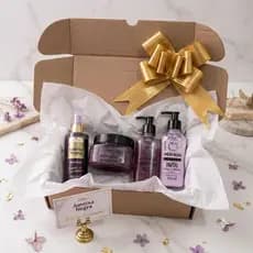 Kit Rhenus Ameixa Negra Sabonete, Hidratante, Esfoliante e Body Spray Bell Corpus + Caixa Presenteável - Envio Imediato